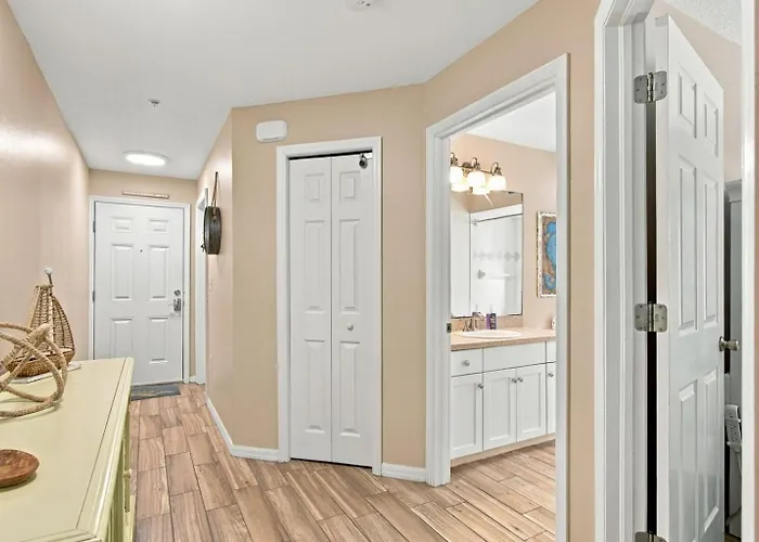 Beachfront Retreat With Private Elevator *