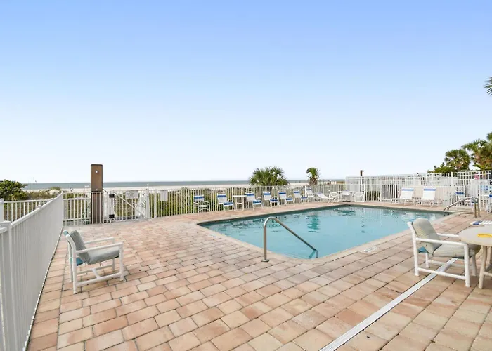 Beachfront Retreat With Private Elevator Apartment